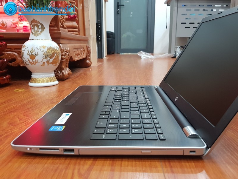 Laptop Hp 15 Bs0xx Core I5 7200u 4g Ram 128g Ssd Intel Hd Graphics 620 Và Amd Radeon R5 M330 7796